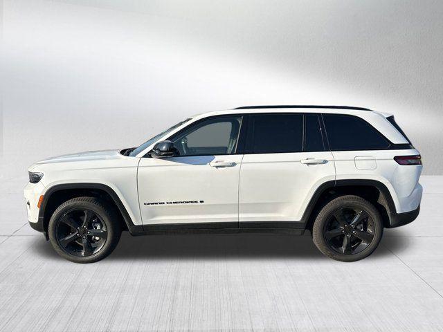 new 2025 Jeep Grand Cherokee car, priced at $43,135