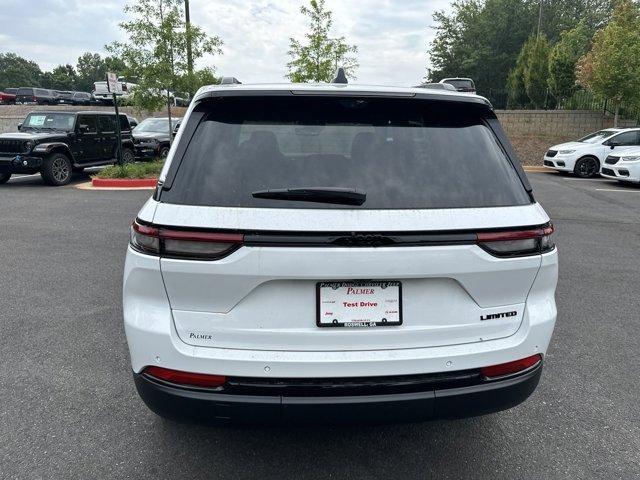 new 2024 Jeep Grand Cherokee car, priced at $45,640