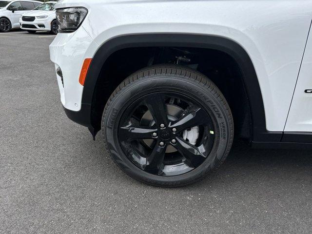 new 2024 Jeep Grand Cherokee car, priced at $45,640