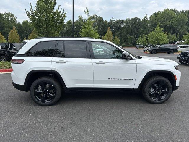 new 2024 Jeep Grand Cherokee car, priced at $45,640