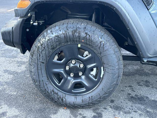 new 2026 Jeep Wrangler car, priced at $32,640