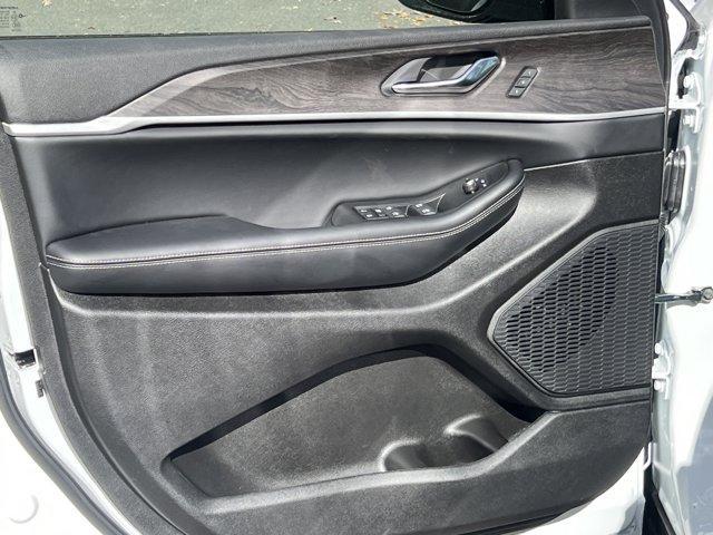 new 2025 Jeep Grand Cherokee car, priced at $36,415