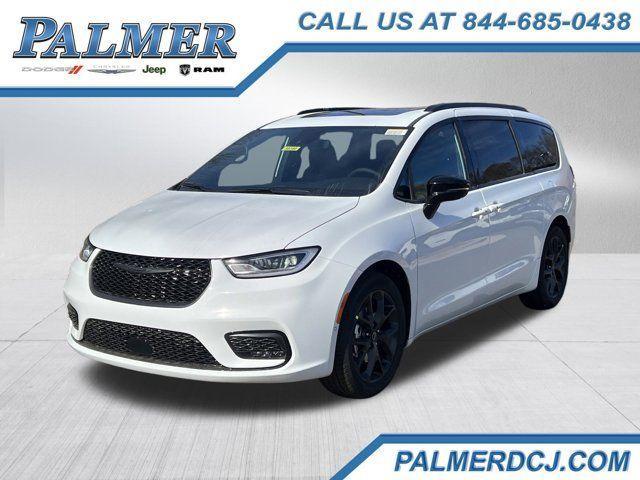 new 2026 Chrysler Pacifica car, priced at $47,025