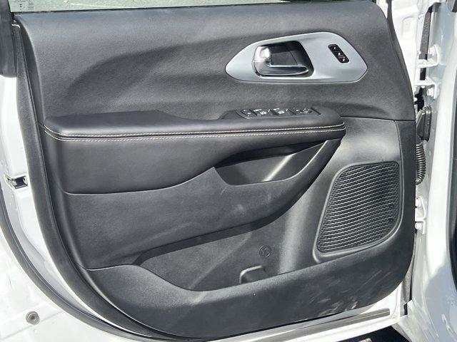 new 2026 Chrysler Pacifica car, priced at $47,025