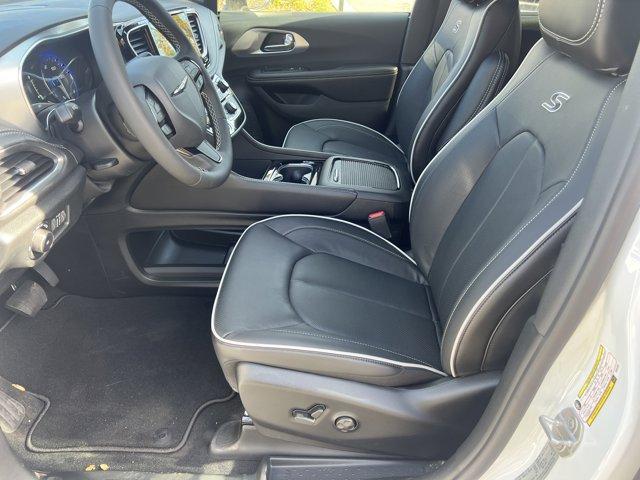 new 2026 Chrysler Pacifica car, priced at $47,025