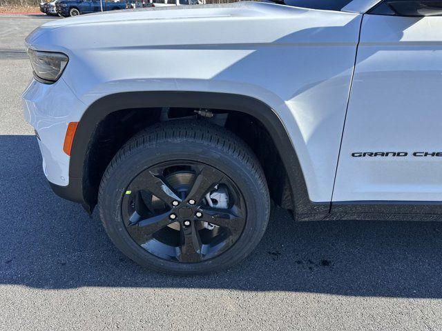 new 2025 Jeep Grand Cherokee car, priced at $46,640