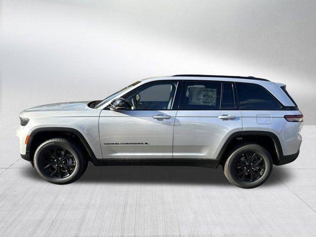 new 2025 Jeep Grand Cherokee car, priced at $37,730