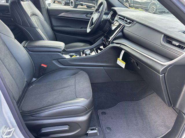 new 2025 Jeep Grand Cherokee car, priced at $37,730