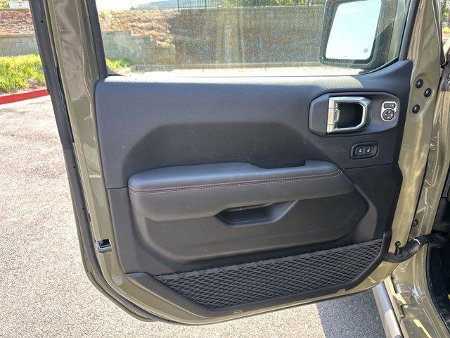 new 2025 Jeep Gladiator car, priced at $48,795