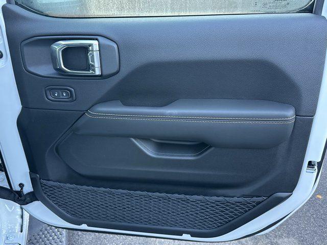 new 2025 Jeep Wrangler car, priced at $46,515