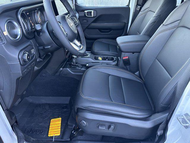 new 2025 Jeep Wrangler car, priced at $46,515