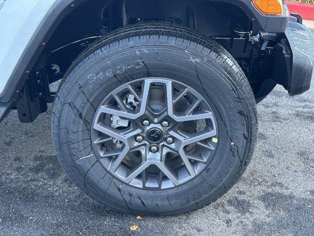 new 2025 Jeep Wrangler car, priced at $46,515