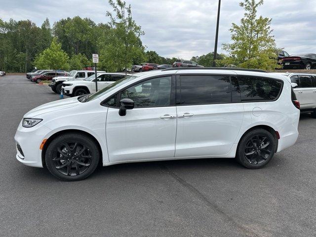 new 2024 Chrysler Pacifica car, priced at $51,460