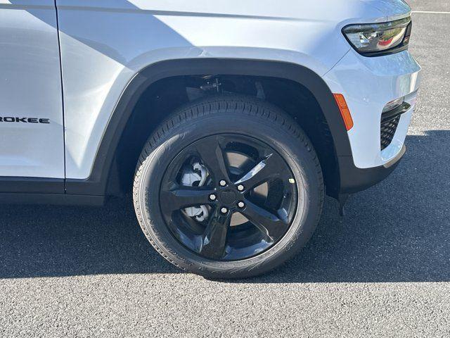 new 2025 Jeep Grand Cherokee car, priced at $42,915