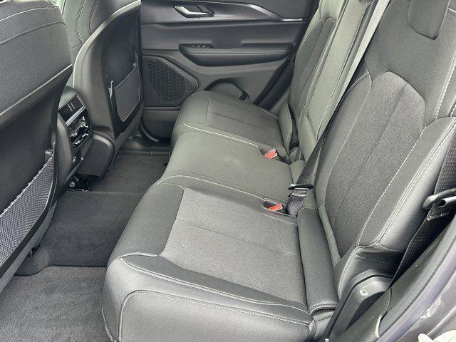 new 2025 Jeep Grand Cherokee car, priced at $33,375