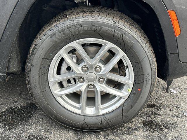 new 2025 Jeep Grand Cherokee car, priced at $33,375