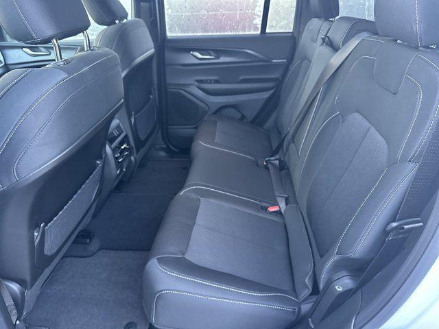 new 2025 Jeep Grand Cherokee car, priced at $32,780