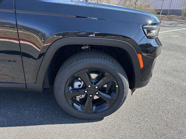 new 2025 Jeep Grand Cherokee car, priced at $47,235