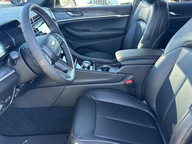 new 2025 Jeep Grand Cherokee car, priced at $43,730