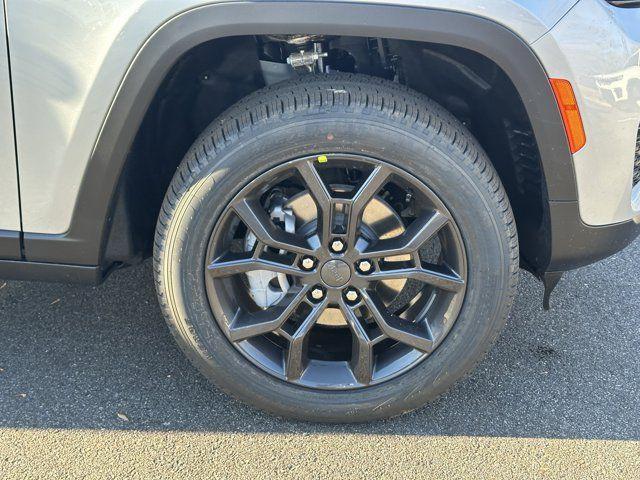 new 2025 Jeep Grand Cherokee car, priced at $43,730