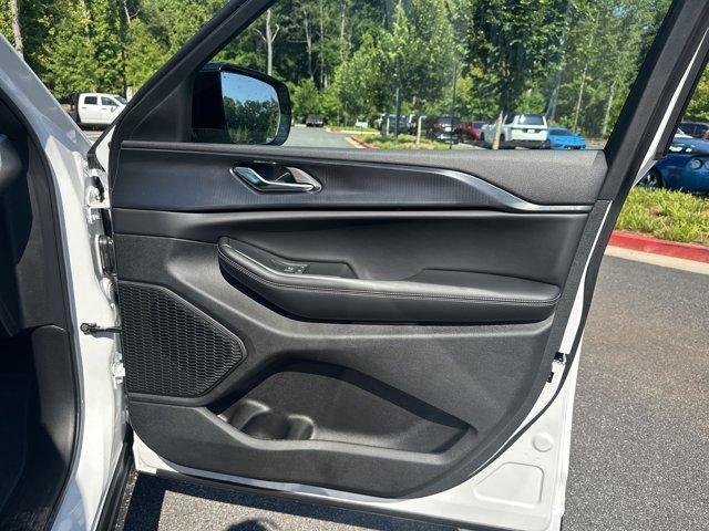 new 2025 Jeep Grand Cherokee car, priced at $44,135