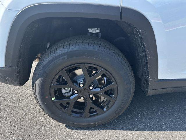 new 2025 Jeep Grand Cherokee car, priced at $44,135