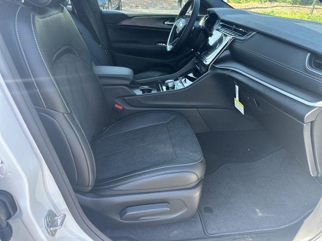 new 2025 Jeep Grand Cherokee car, priced at $44,135