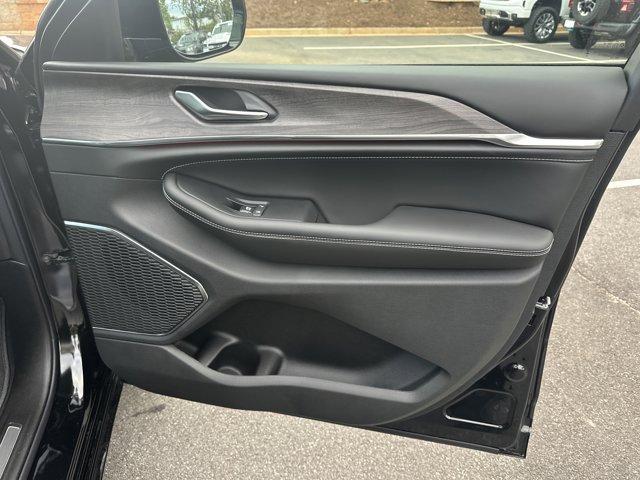 new 2025 Jeep Grand Cherokee L car, priced at $51,585