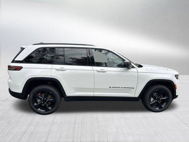 new 2025 Jeep Grand Cherokee car, priced at $47,940