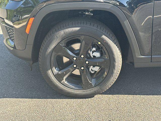 new 2025 Jeep Grand Cherokee car, priced at $41,510
