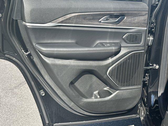 new 2025 Jeep Grand Cherokee car, priced at $41,510