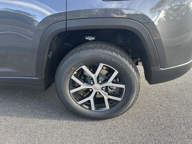 new 2025 Jeep Grand Cherokee car, priced at $39,010