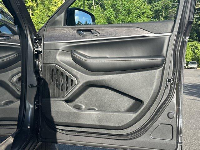 new 2025 Jeep Grand Cherokee car, priced at $39,010