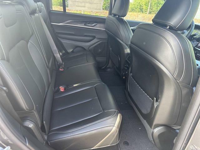 new 2025 Jeep Grand Cherokee car, priced at $39,010