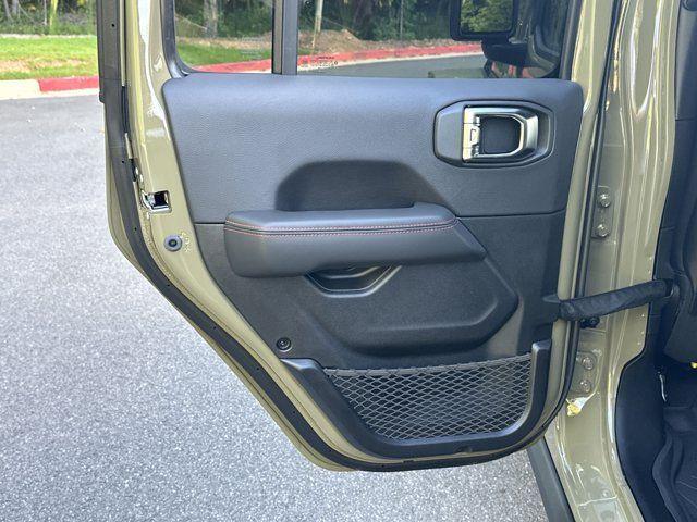 new 2025 Jeep Gladiator car, priced at $46,795