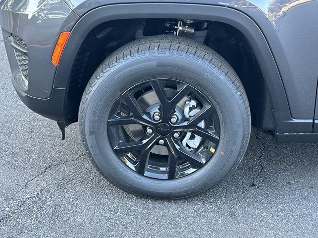 new 2025 Jeep Grand Cherokee car, priced at $35,730