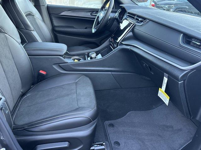 new 2025 Jeep Grand Cherokee car, priced at $35,730