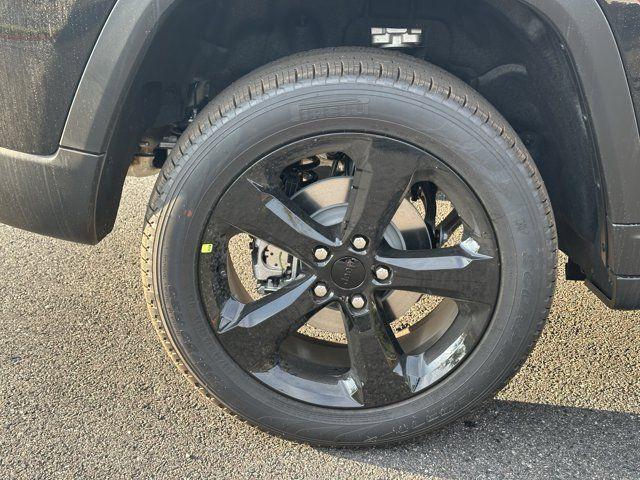 new 2025 Jeep Grand Cherokee car, priced at $39,735