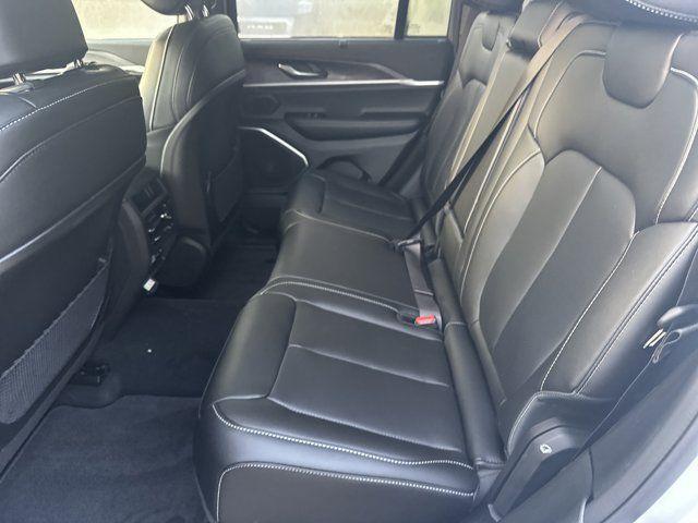 new 2025 Jeep Grand Cherokee car, priced at $43,840