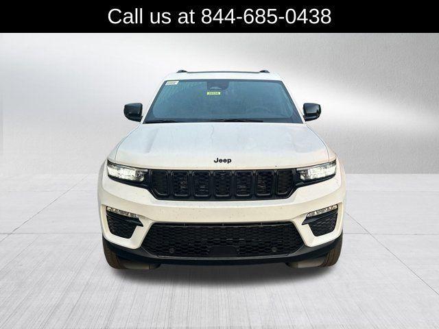 new 2025 Jeep Grand Cherokee car, priced at $43,840