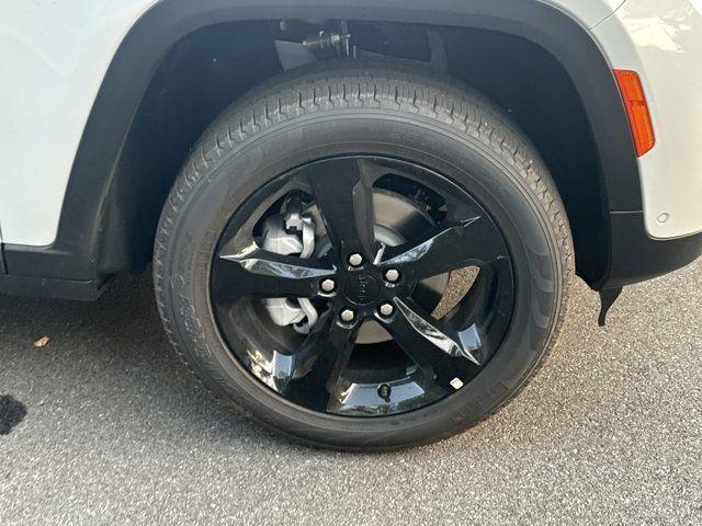 new 2025 Jeep Grand Cherokee car, priced at $43,840