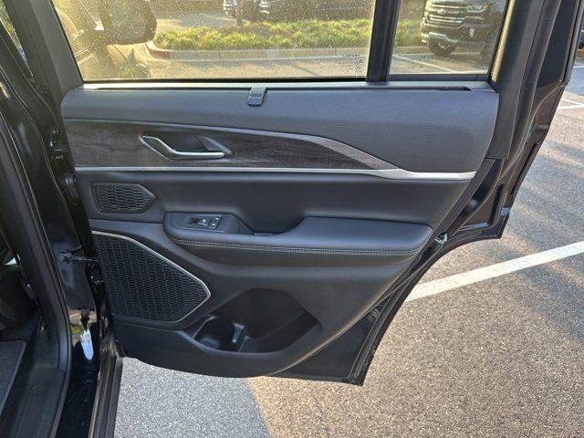 new 2025 Jeep Grand Cherokee car, priced at $47,430