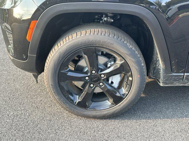 new 2025 Jeep Grand Cherokee car, priced at $47,430