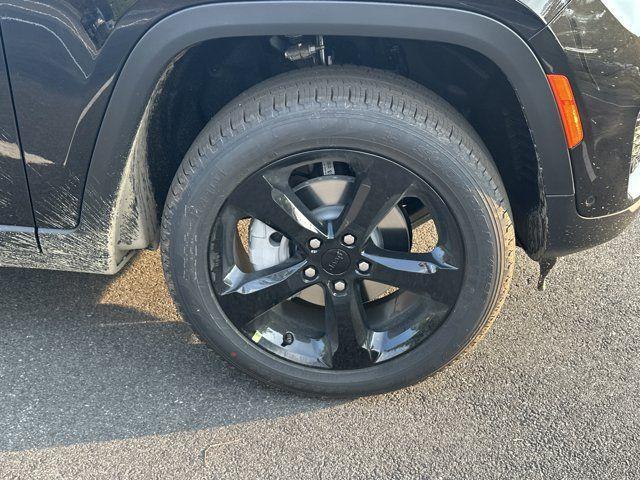 new 2025 Jeep Grand Cherokee car, priced at $47,430