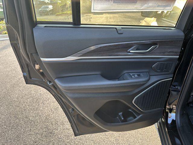 new 2025 Jeep Grand Cherokee car, priced at $47,430