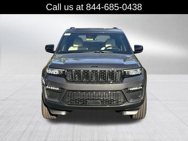new 2025 Jeep Grand Cherokee car, priced at $41,510