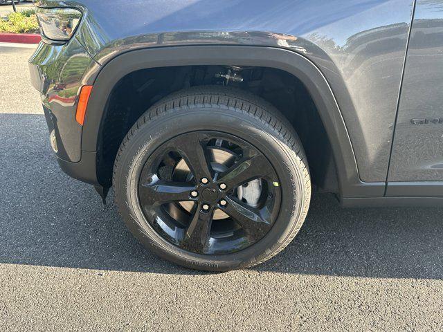 new 2025 Jeep Grand Cherokee car, priced at $41,510