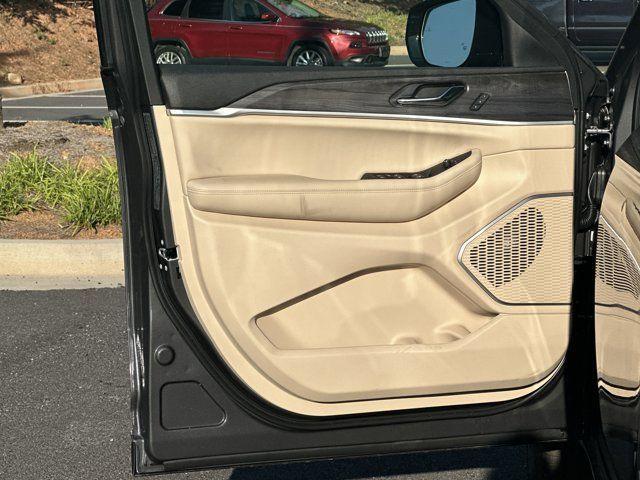 new 2025 Jeep Grand Cherokee car, priced at $41,510