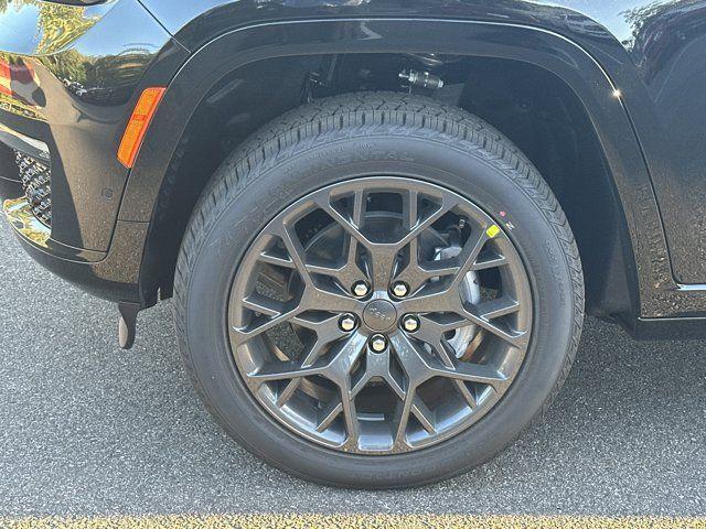new 2025 Jeep Grand Cherokee L car, priced at $60,405