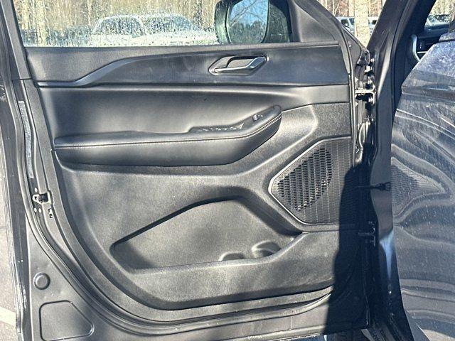 new 2025 Jeep Grand Cherokee car, priced at $30,991